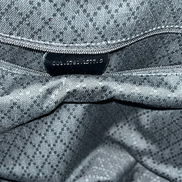 Gucci Bamboo Nylon/ Patented Leather Shoulder Bag - Picture 9 of 15